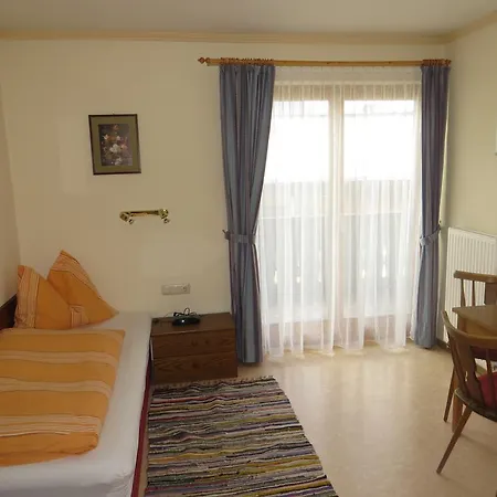 ゲストハウス Theresia